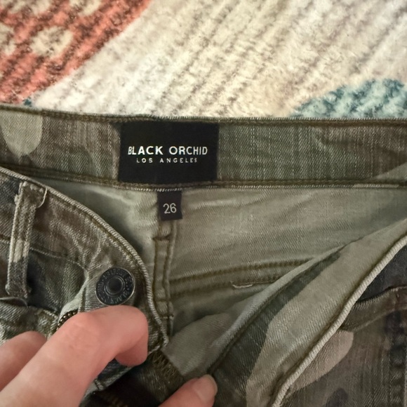 Black Orchid Camouflage Skinny Jeans - Picture 2 of 3